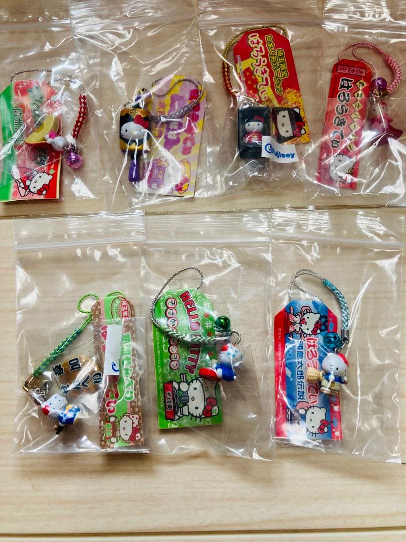 楽1番04✨キティ　ご当地　根付け　キーホルダー　チャーミー　56個