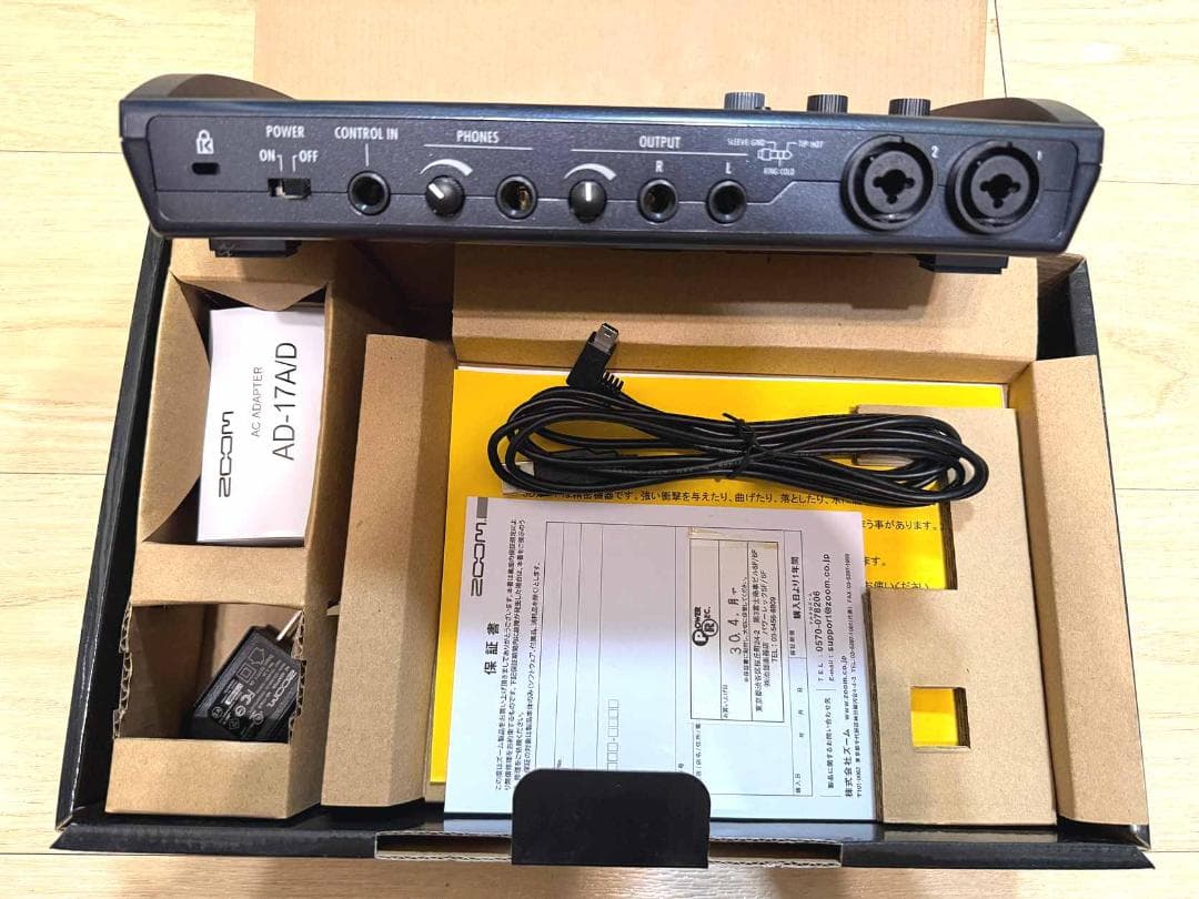 新品同様　Zoom R8 マルチトラックレコーダー（最終値下げしました）