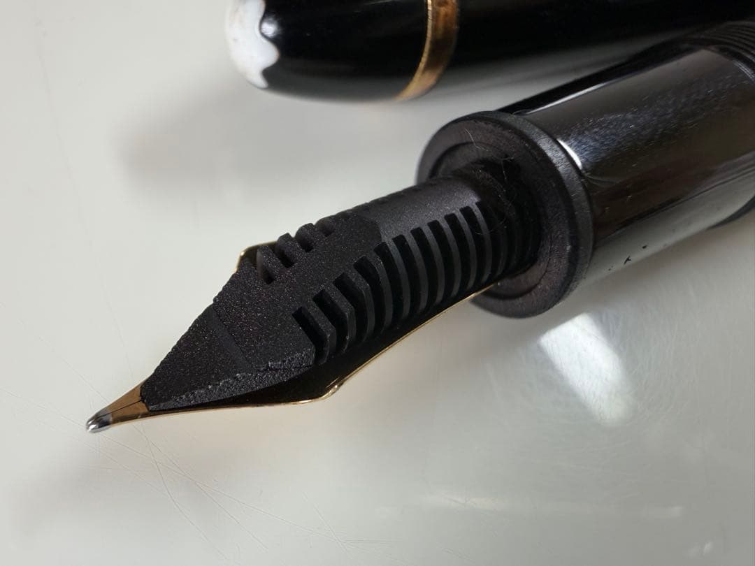 kK/9.9/15 モンブラン　14C 4810 万年筆