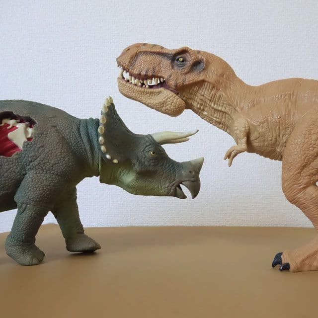 【フィギュア】ティラノサウルスvsトリケラトプス ジュラシックワールド パーク