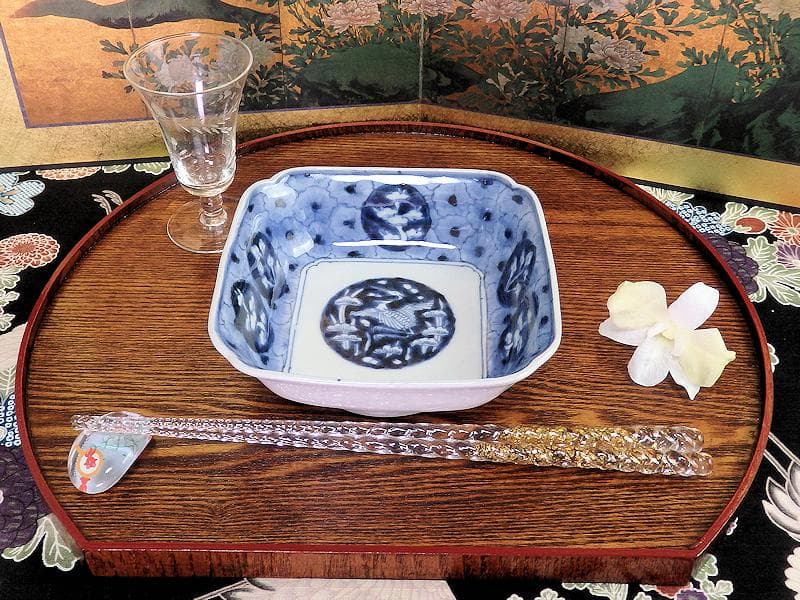 古伊万里 染付 撫子繋ぎ 丸紋に松と鶴の図 四方皿