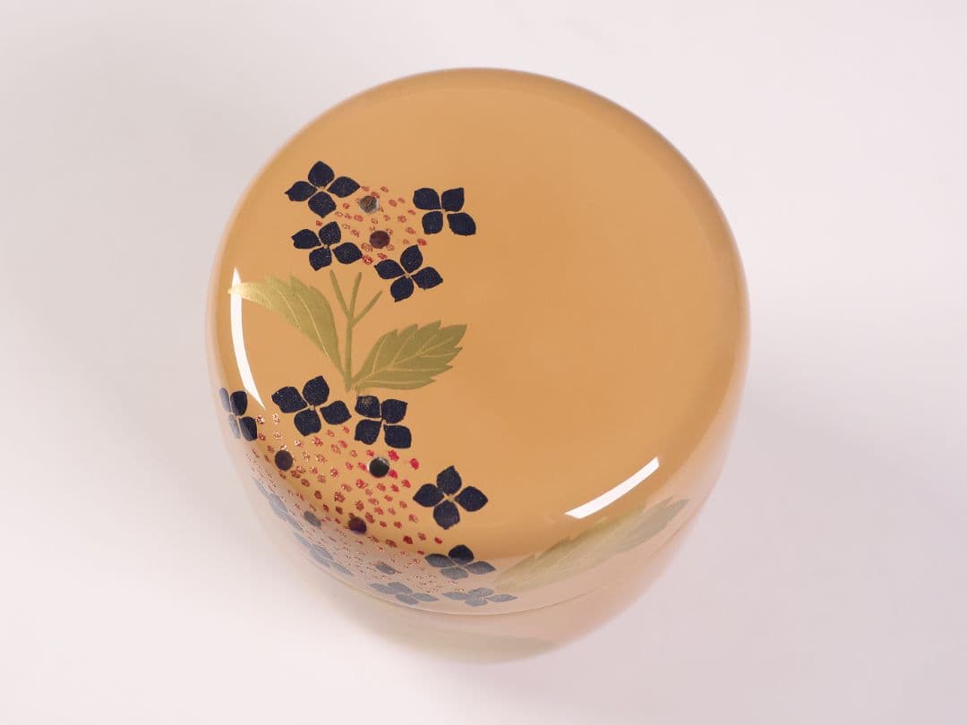 茶道具 中出松峰 白塗 紫陽花蒔絵 中棗 木製 共箱 漆芸 螺鈿