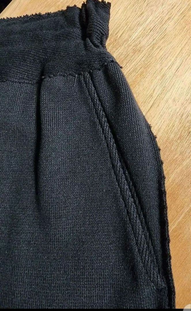 明日までのお値下げイッセイミヤケ サルエルパンツ 美品 A-POC ABLE