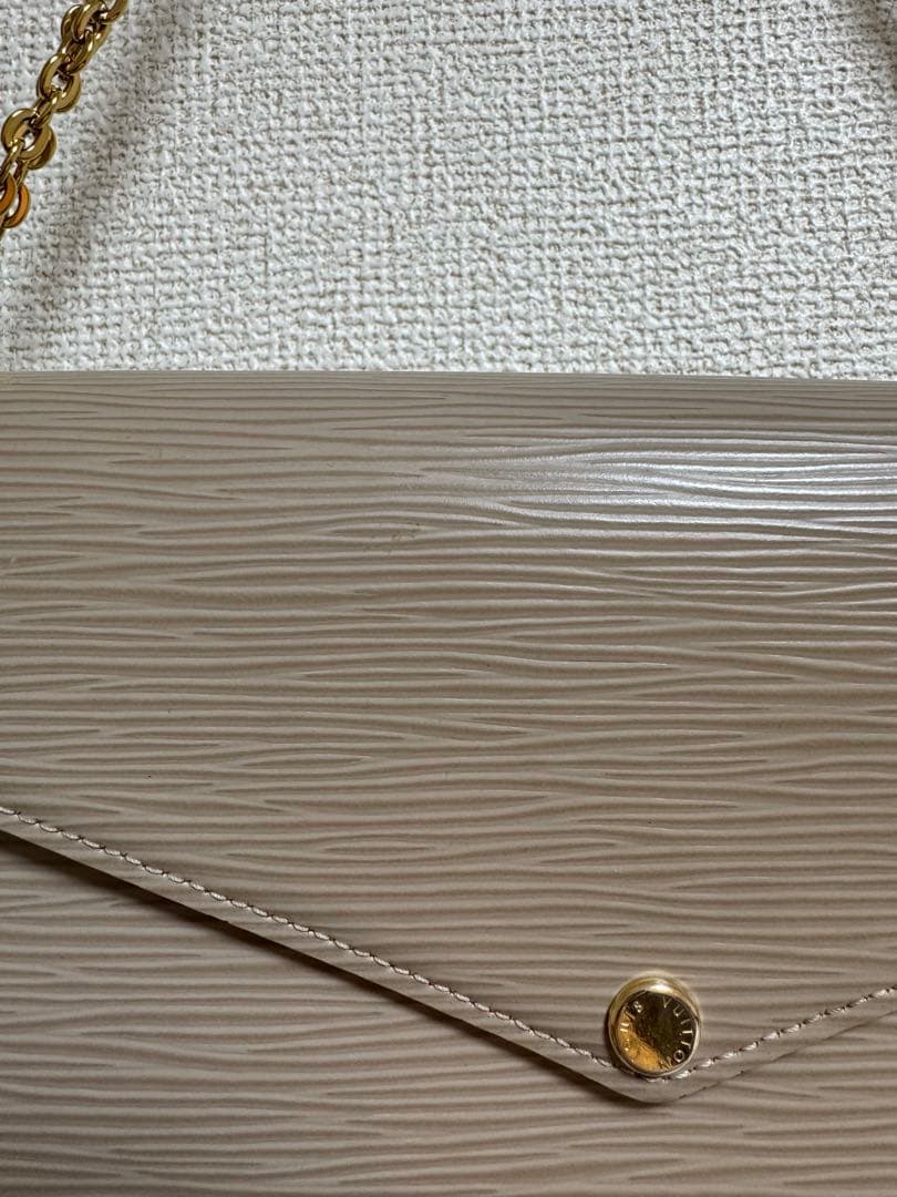 ルイヴィトン エピ ポシェットフェリシー