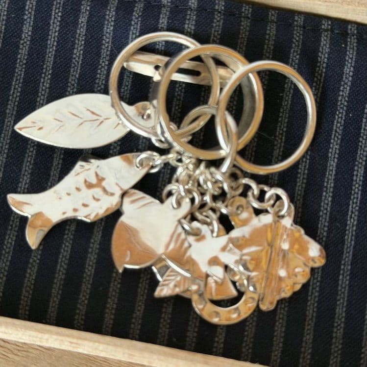 沖縄伝統工芸 「金細工またよし」房指輪　銀細工「結」桐箱入り、専用布袋付き