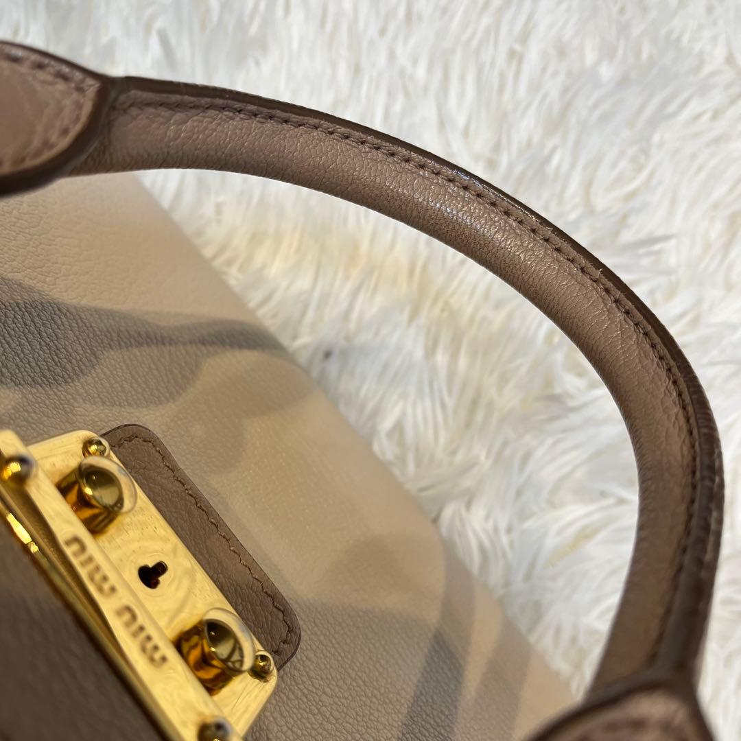 miumiu ミュウミュウ ハンドバッグ マドラス レザー ベージュ ブラウン