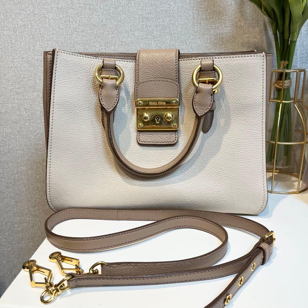 miumiu ミュウミュウ ハンドバッグ マドラス レザー ベージュ ブラウン