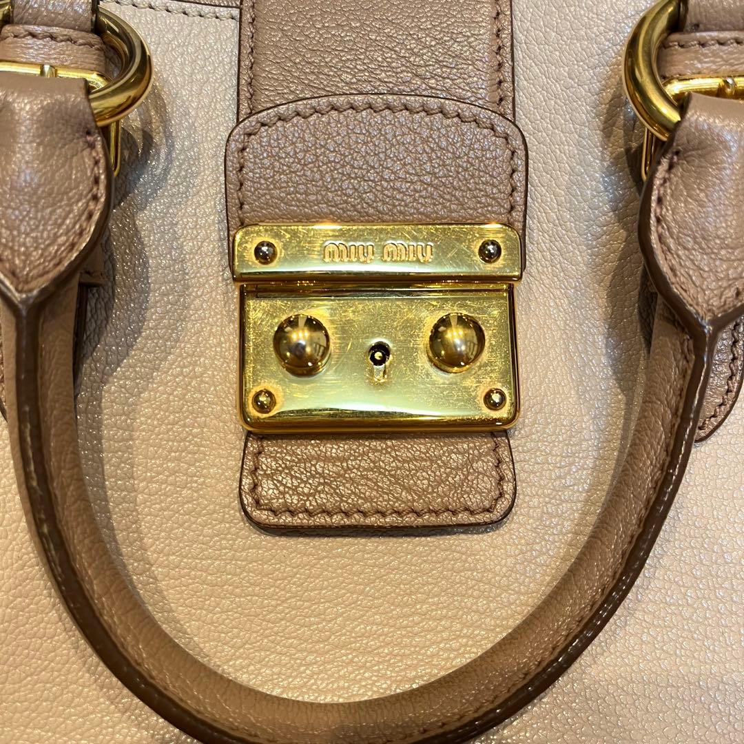 miumiu ミュウミュウ ハンドバッグ マドラス レザー ベージュ ブラウン