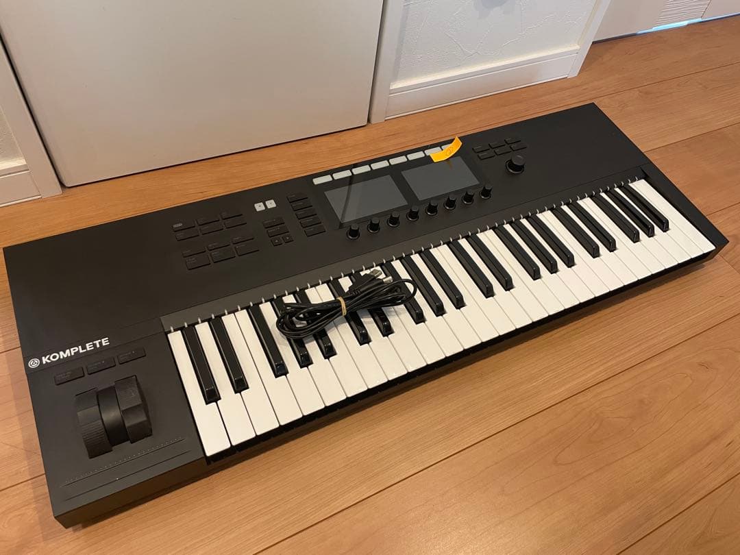 ②KOMPLETE KONTROL S49 MK2 ライセンス有