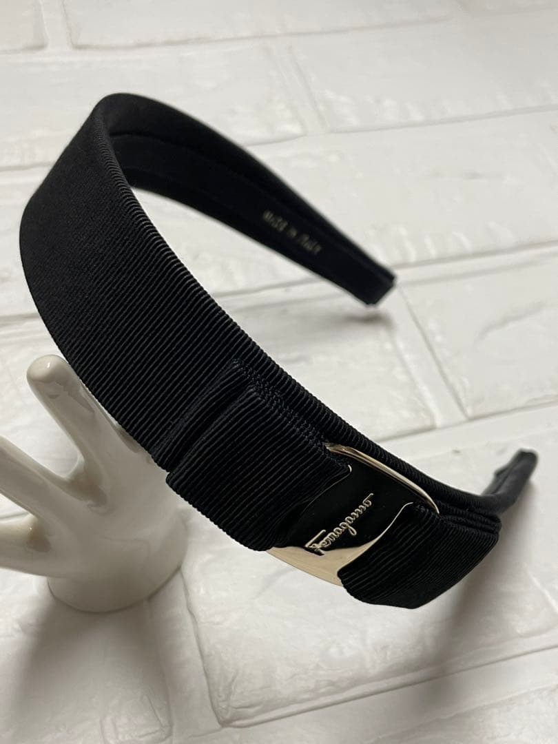 【美品】Salvatore Ferragamoフェラガモ カチューシャ　❤︎