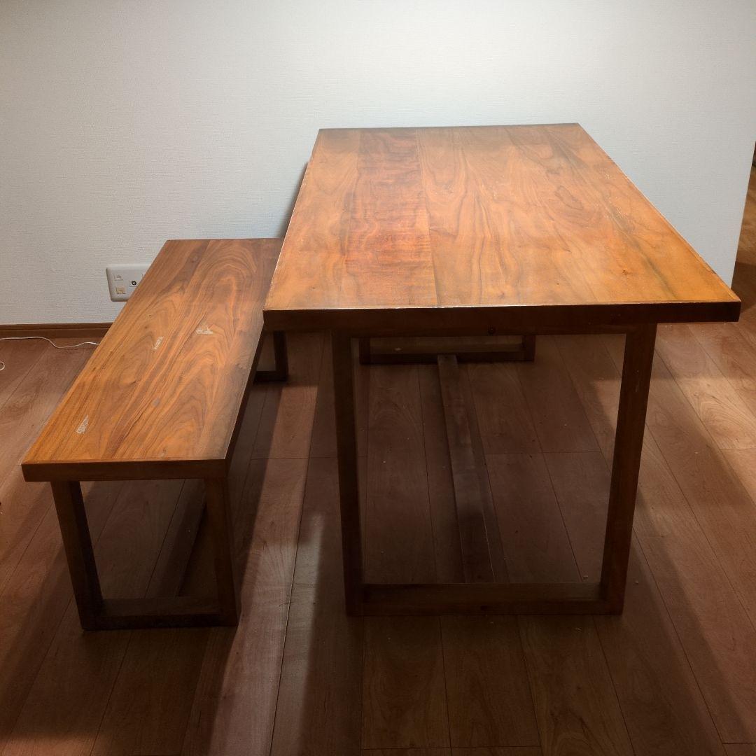 ACTUS 木製ダイニングテーブル