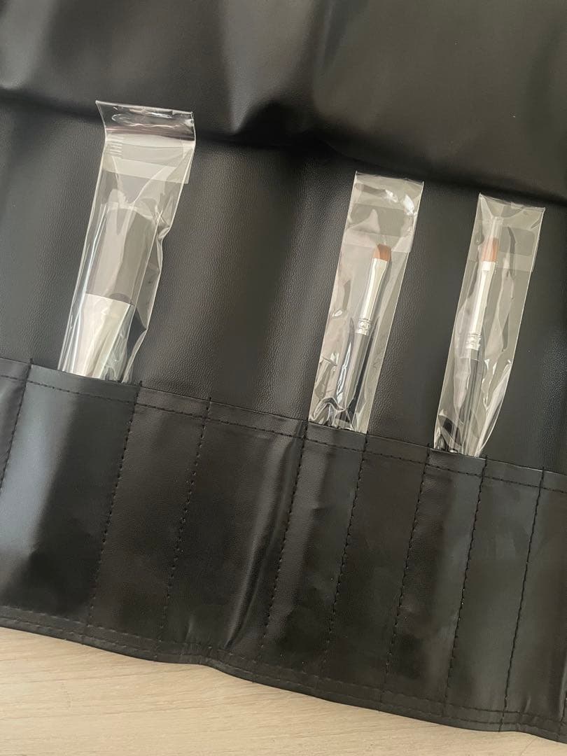 メイクブラシセット　ケース付き　アンリサンク 【新品】