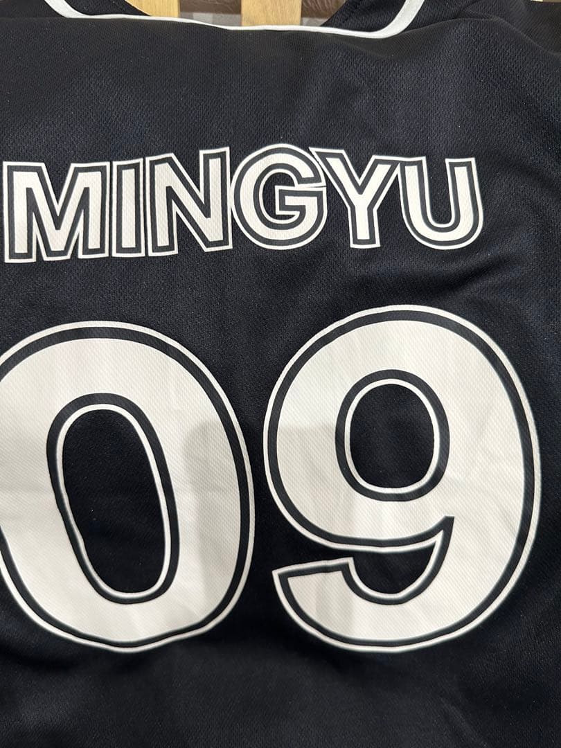 ミンギュ ユニフォーム SEVENTEEN RIGHT HERE 公式 Tシャツ - メルカリ