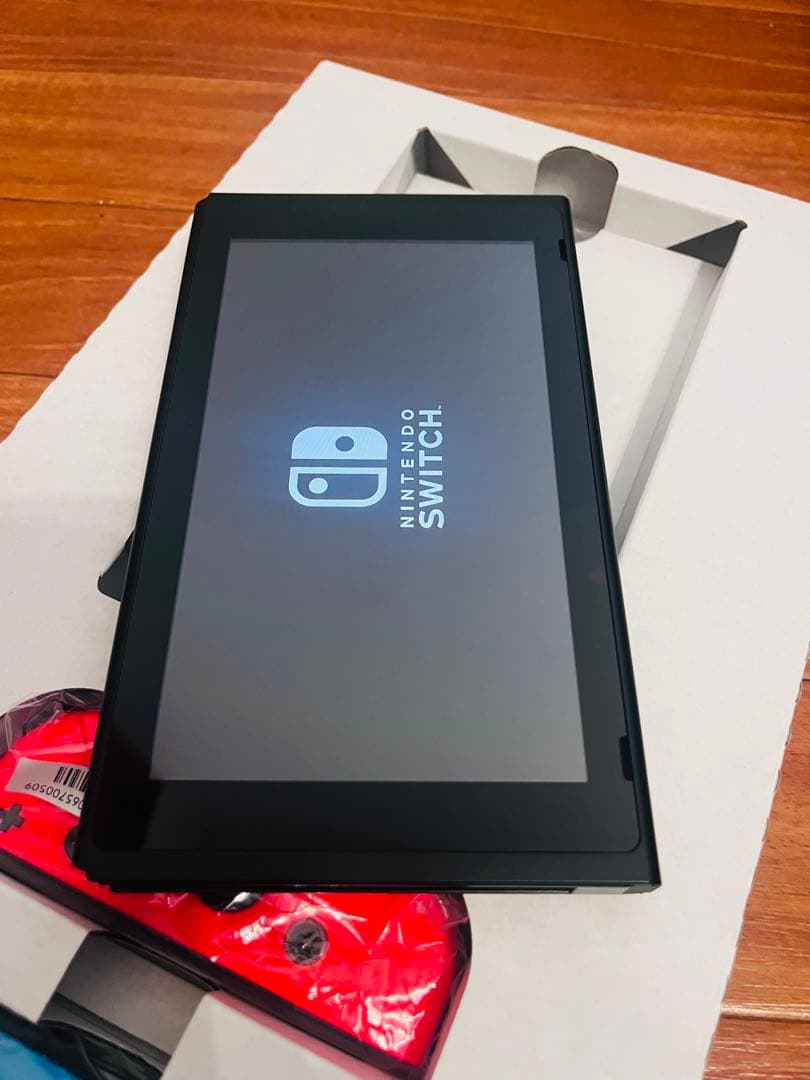 美品Nintendo Switch本体+ スーパーマリオ2本