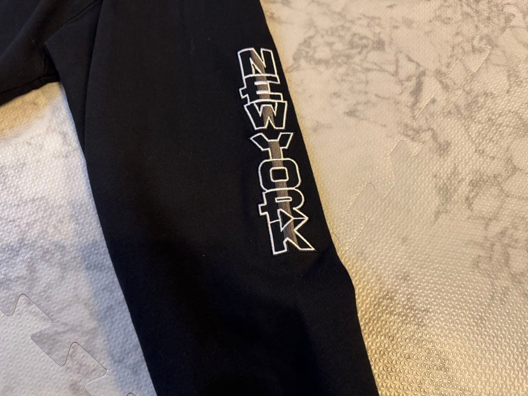 【極美品】AVIREX 50周年 グラフィック ジップアップ パーカー 2XL