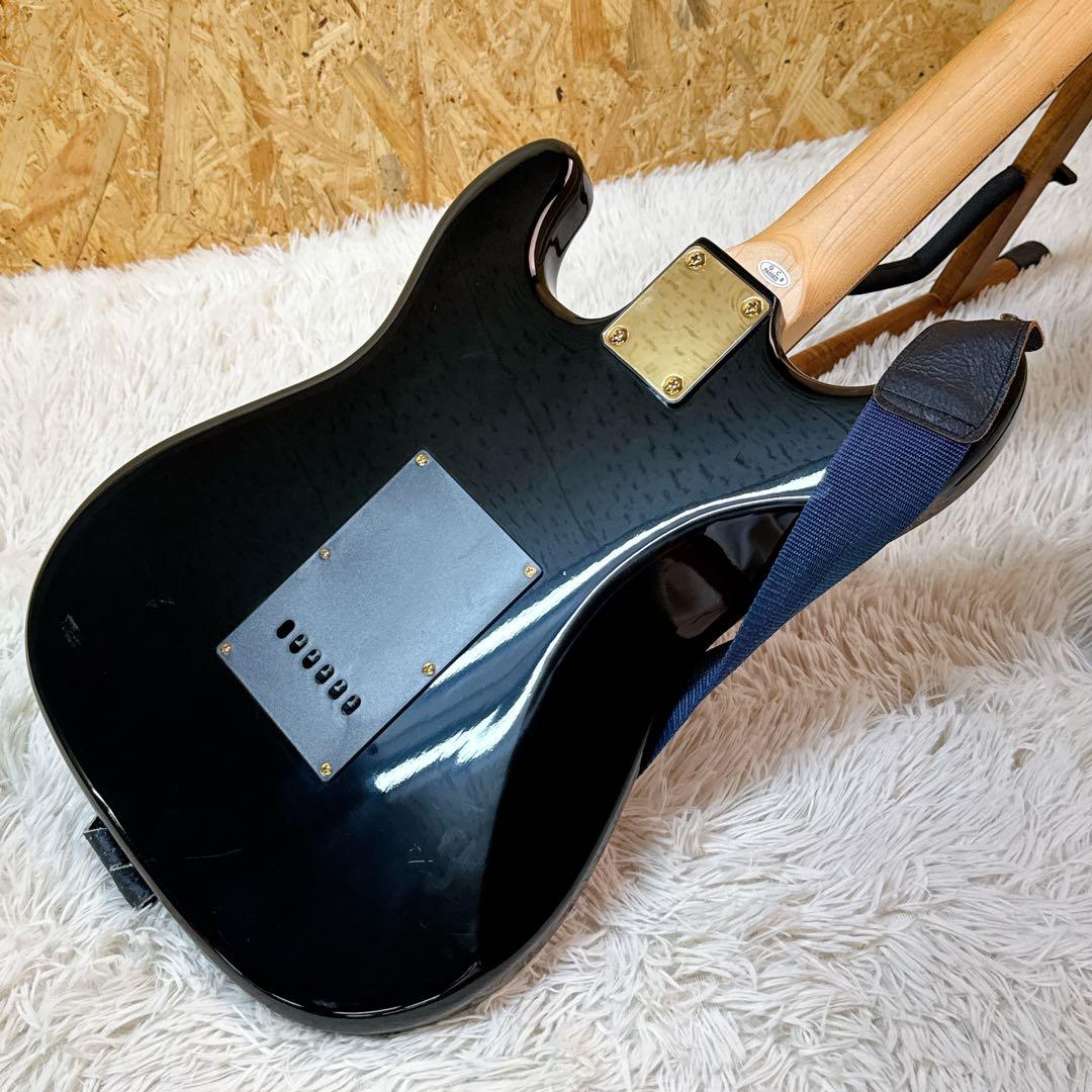 Selder ストラトタイプ ブラック/ゴールドパーツ 初心者向け オマケ