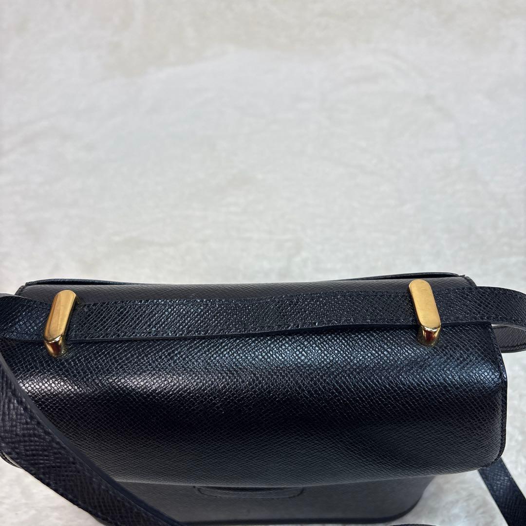 美品BALLYバリー　ショルダーバッグ　カーフレザー　Bロゴ　ゴールド金具