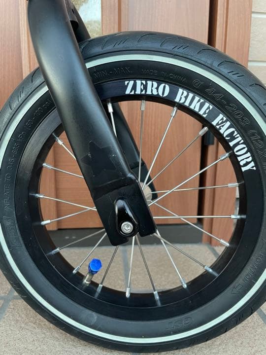 ゼロバイクファクトリー バニッシュ ランバイク ストライダー