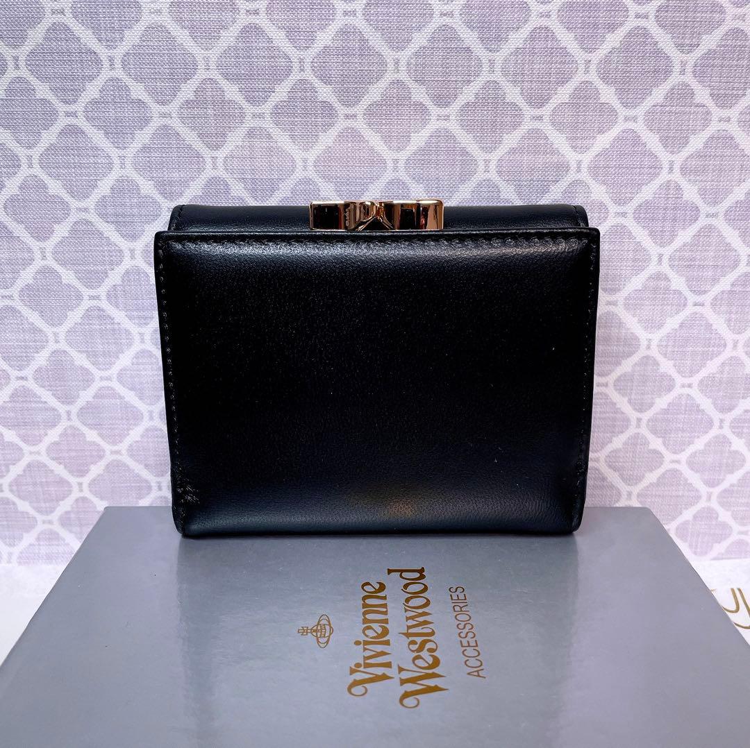 素敵✨️ショッパー付】新品 ヴィヴィアン・ウエストウッド 三折財布