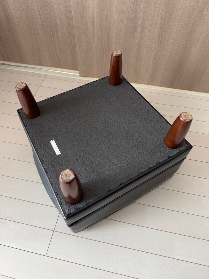 カリモク　オットマン