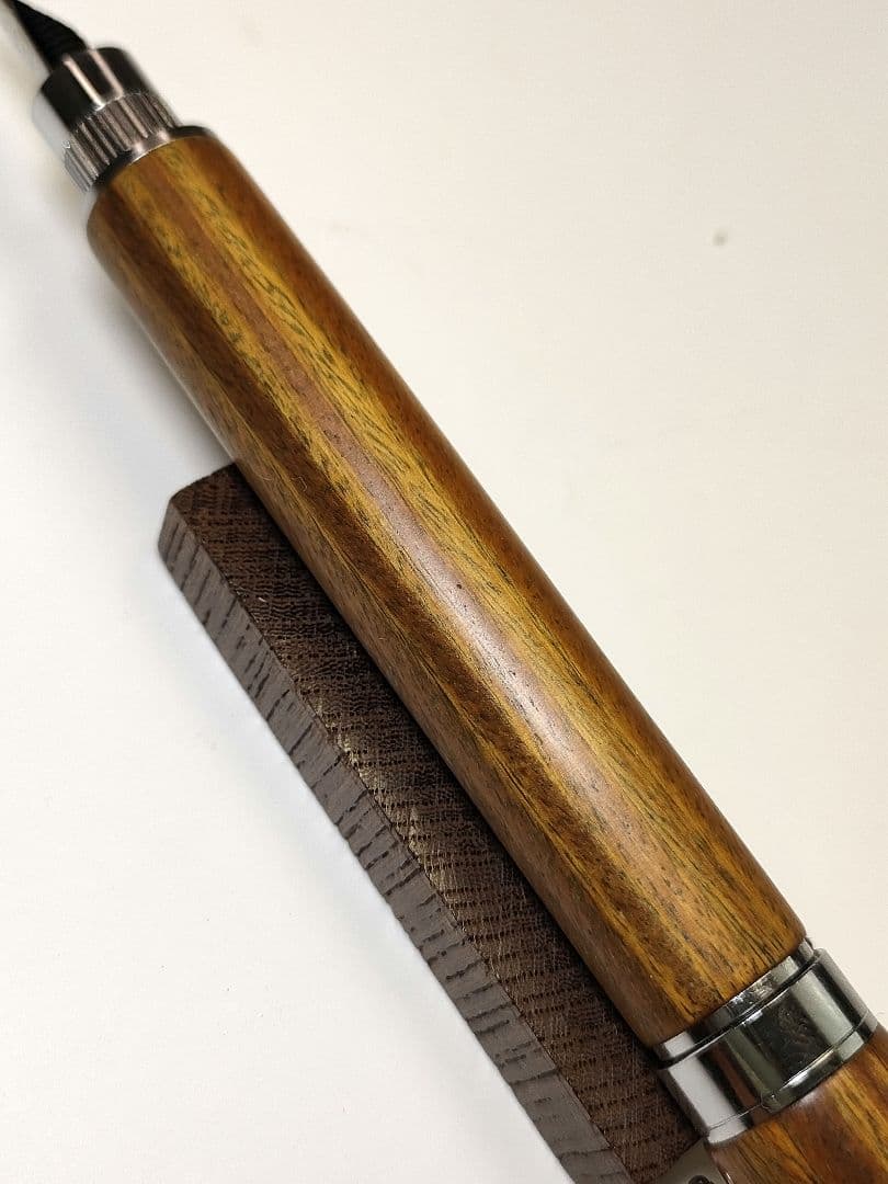 世界で一番硬い木【リグナムバイタ】グラデュエイト万年筆