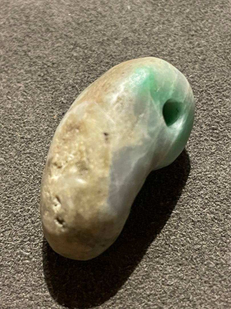 縄文〜弥生時代 勾玉 翡翠 硬玉 出土品 勾玉、縄文時代、弥生時代、獣形