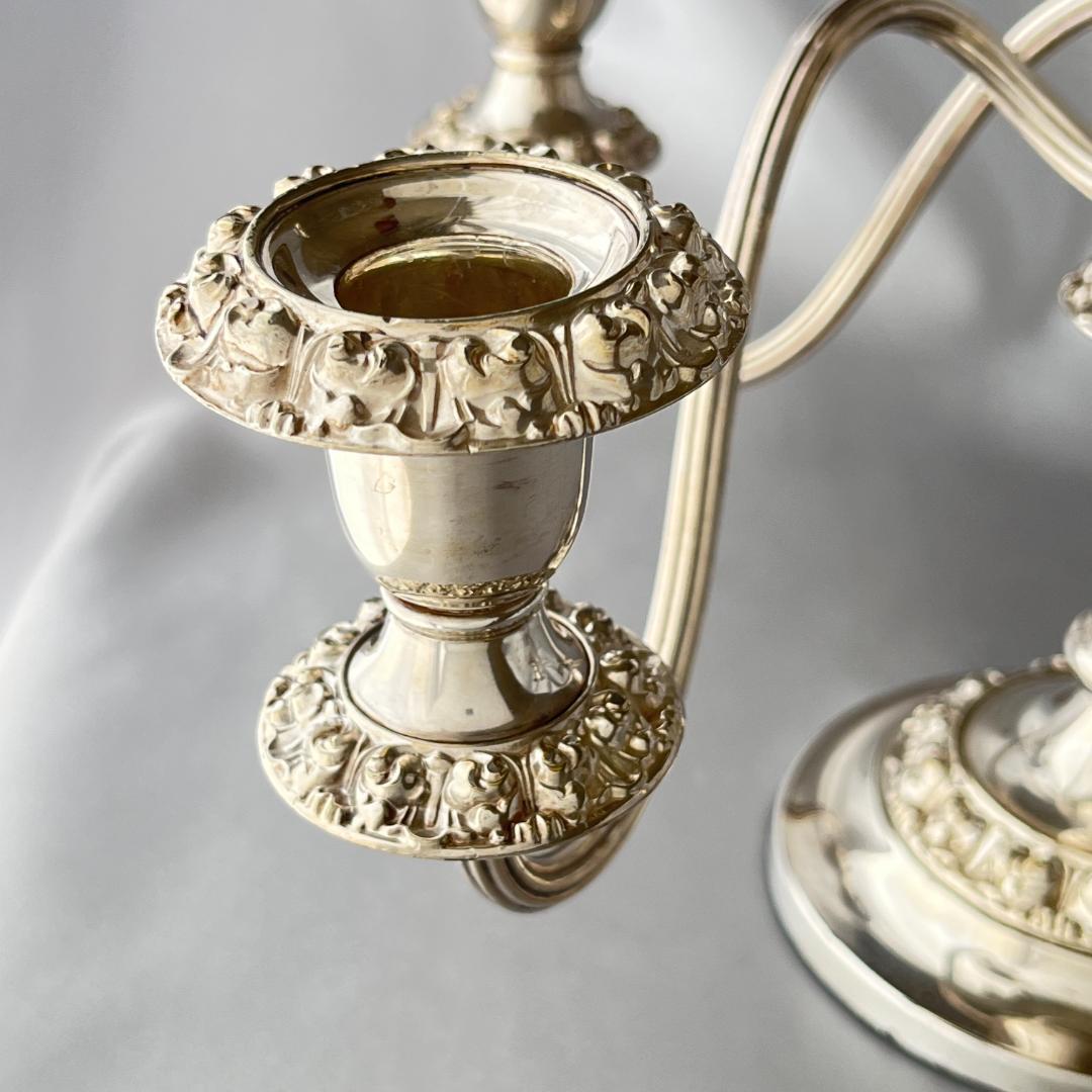 【英国】 薔薇モチーフのキャンドルスタンド【シルバープレート】火消し付き