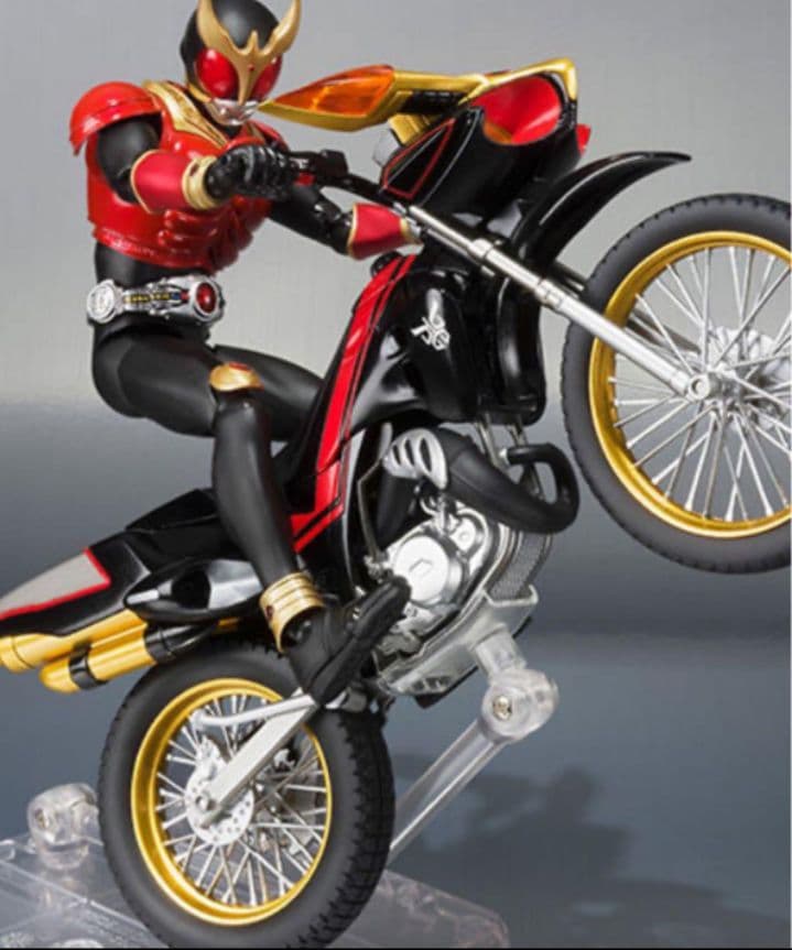 S.H.Figuarts 仮面ライダークウガ トライチェイサー2000