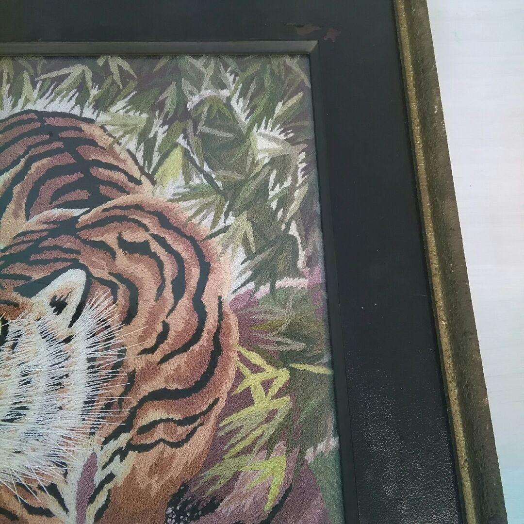 虎 刺繍画・刺繍絵 額縁入り 大きいサイズ - メルカリ