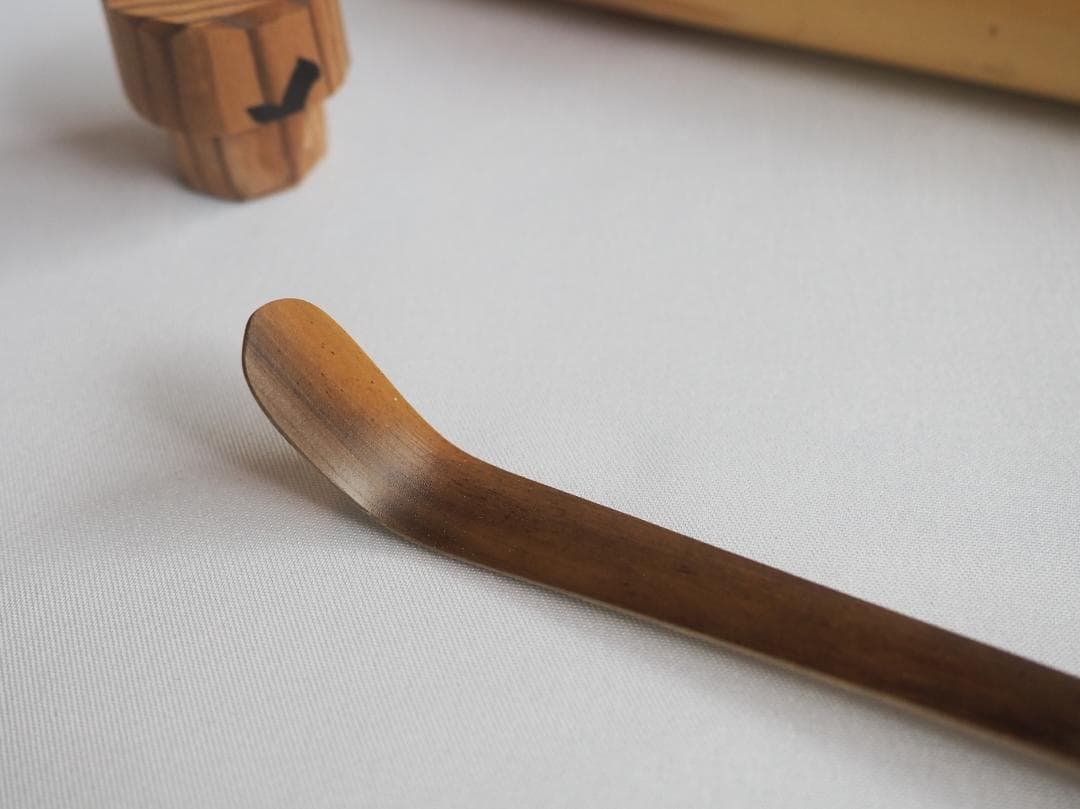 大徳寺511世管長 立花大亀造『煤竹茶杓』銘：瑞雲（共箱・共筒）