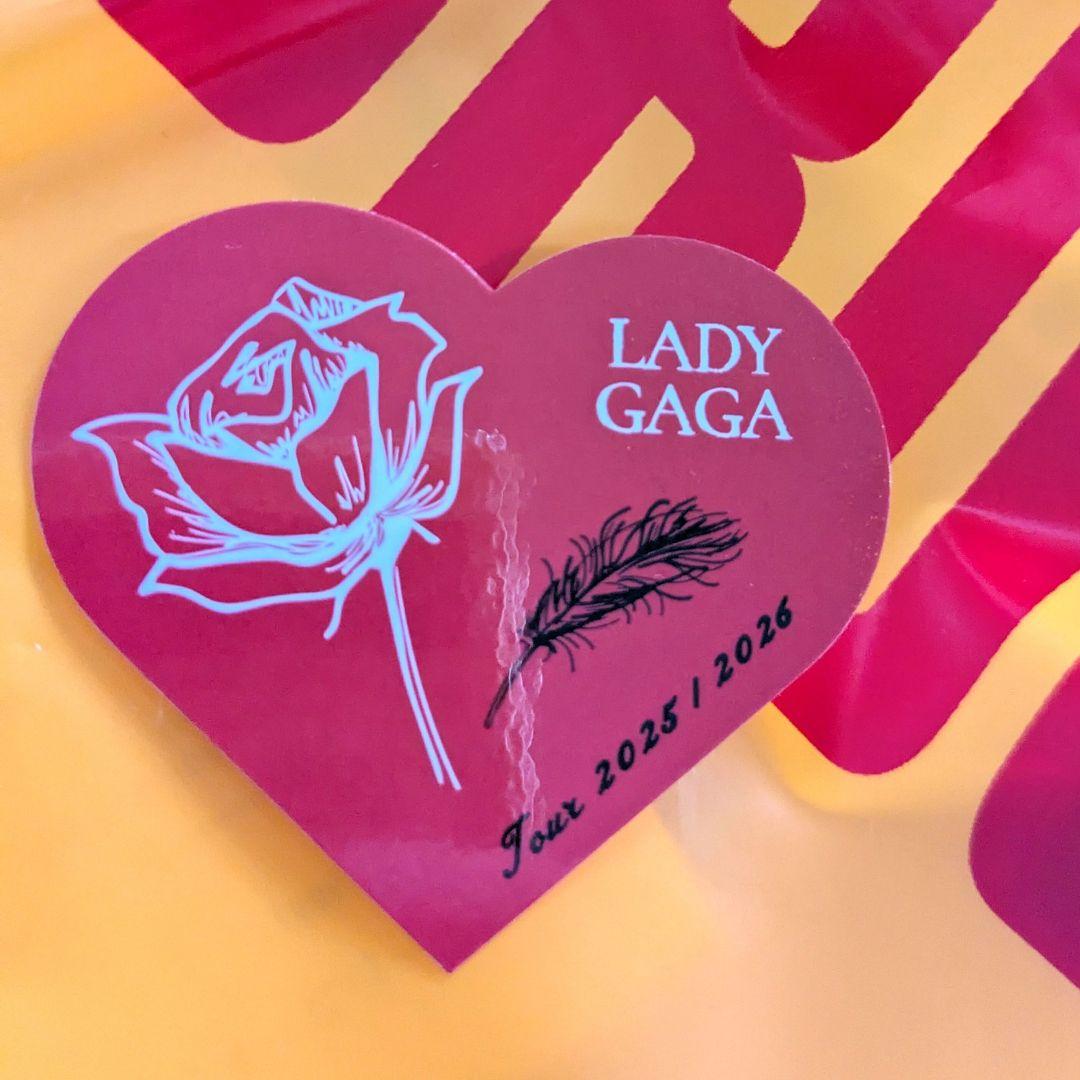LADY GAGA レディーガガ メイヘム MAYHEM ハート型 ステッカー - メルカリ