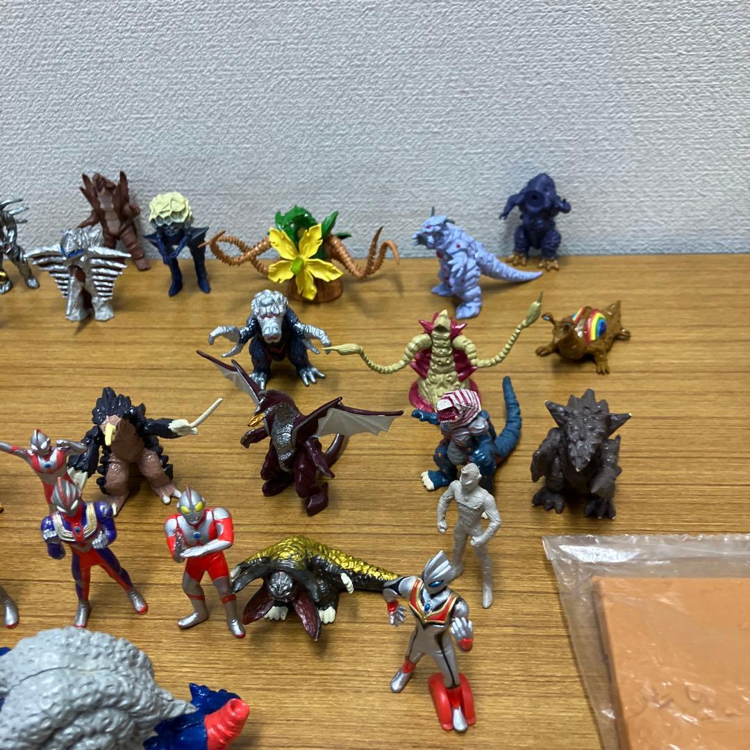 ティガ　ダイナ　モンスター大全集　ウルトラファイト　食玩　など