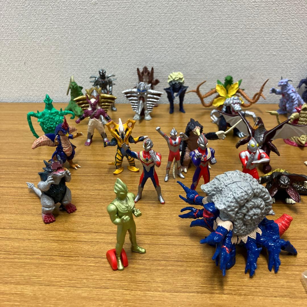 ティガ　ダイナ　モンスター大全集　ウルトラファイト　食玩　など