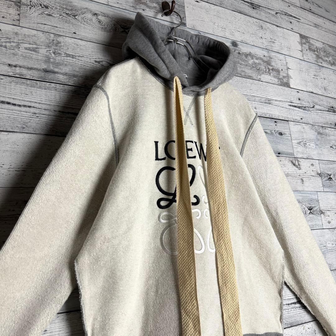 【ひつじ】ロエベ☆ 立体刺繍アナグラムロゴ入り スウェットパーカー.