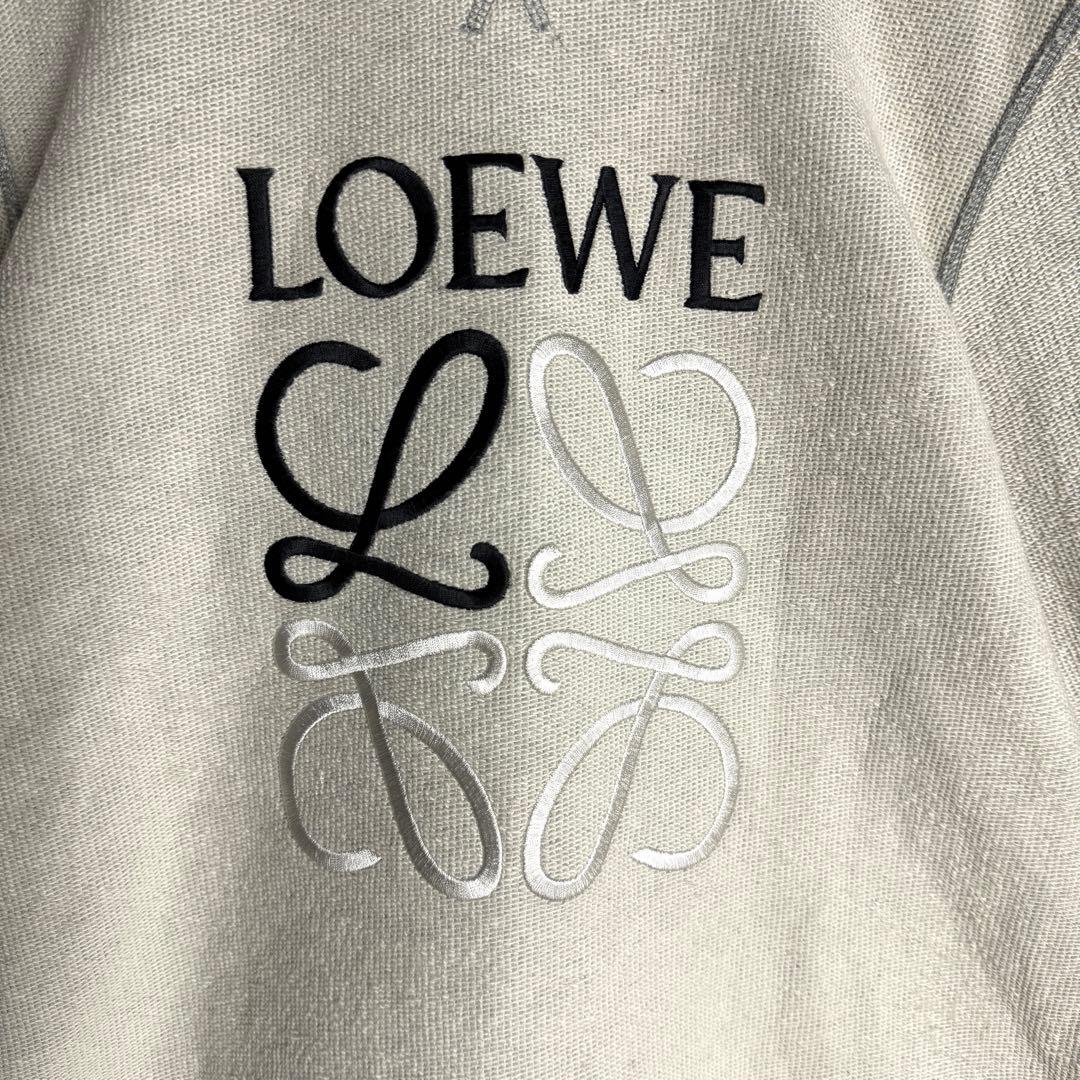 【ひつじ】ロエベ☆ 立体刺繍アナグラムロゴ入り スウェットパーカー.