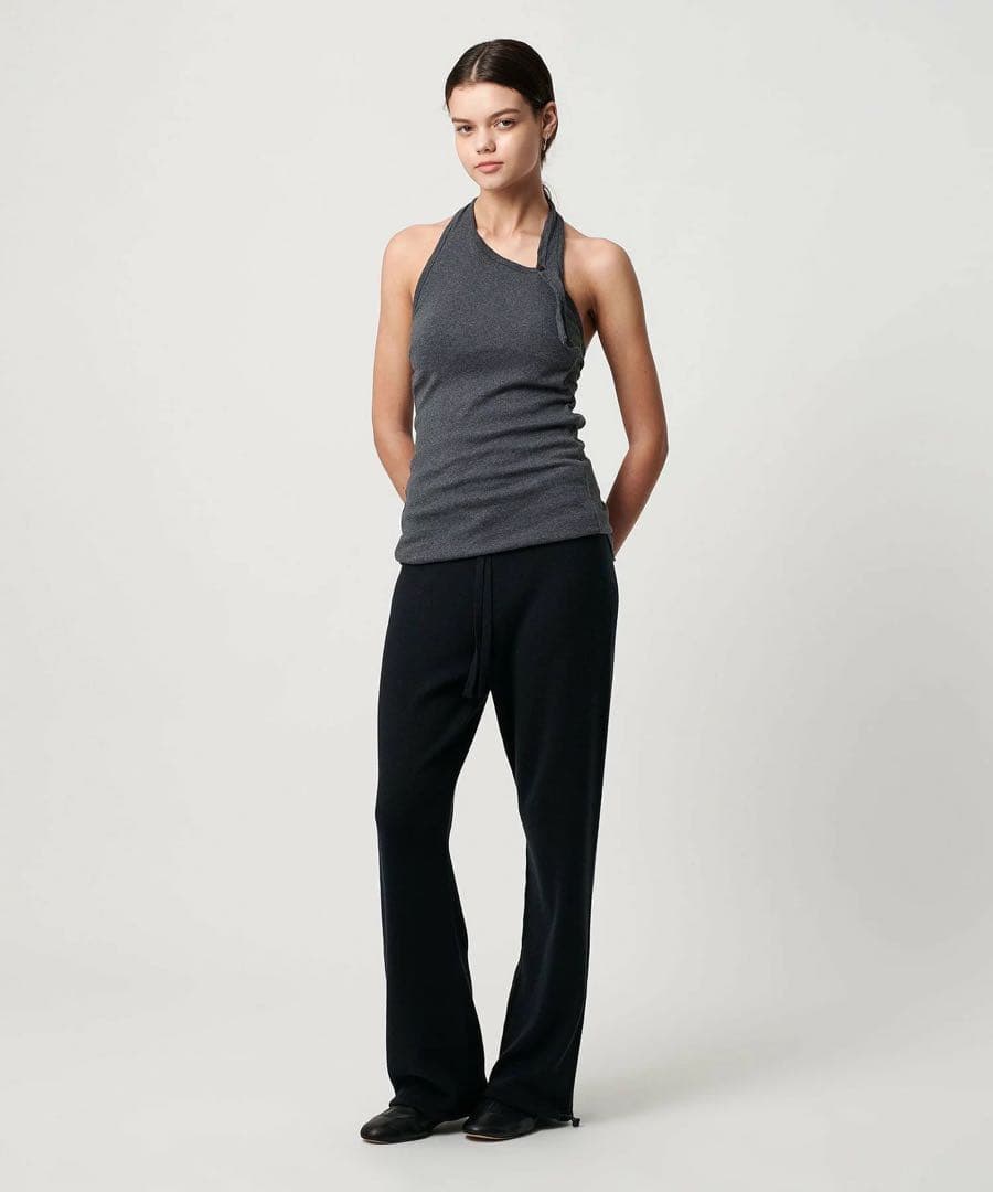 新品 ATTISESSION インナーパット バックタイ ホルターネックトップス