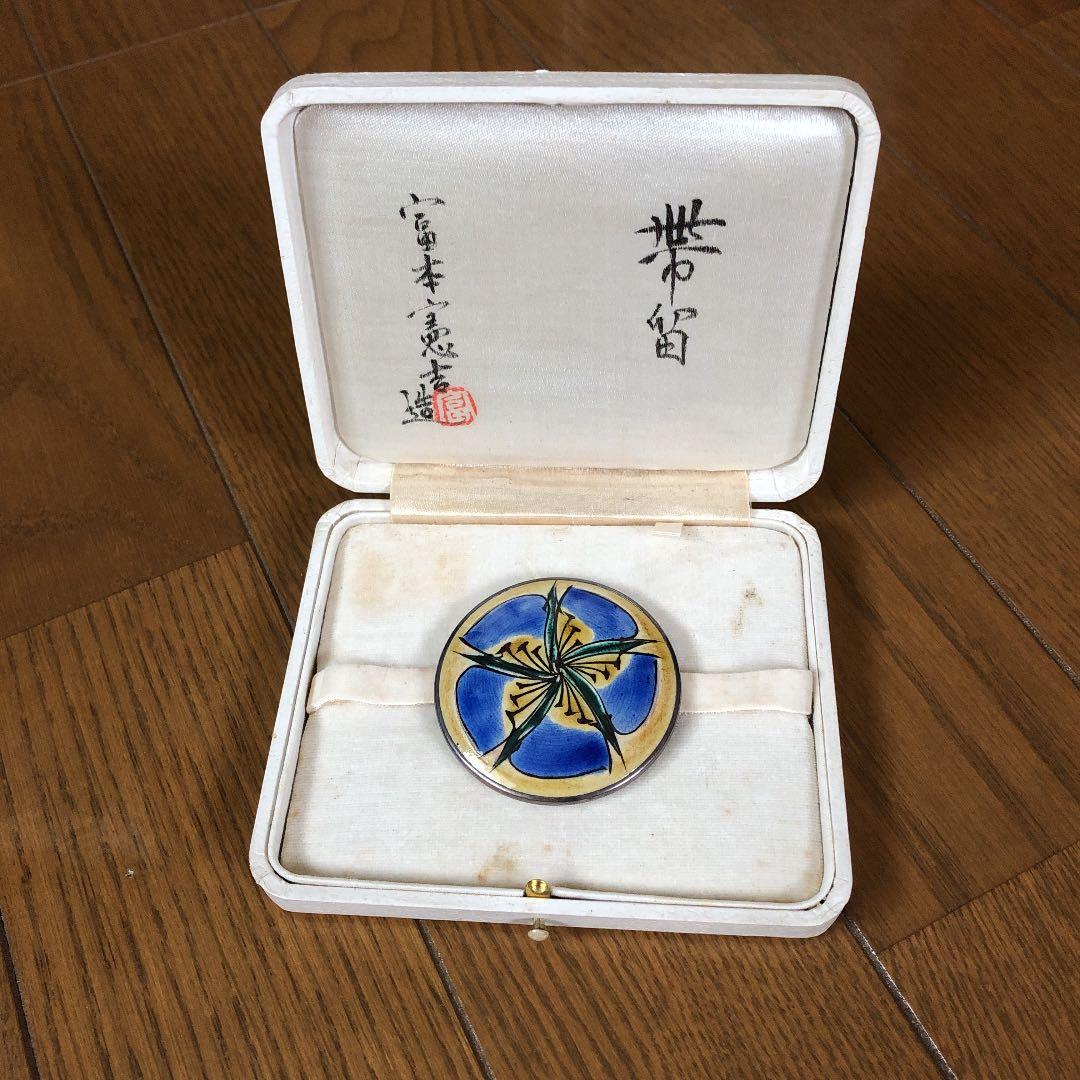 帯留め 人間国宝【富本憲吉】陶芸 色絵五弁花模様 色絵磁器 文化勲章
