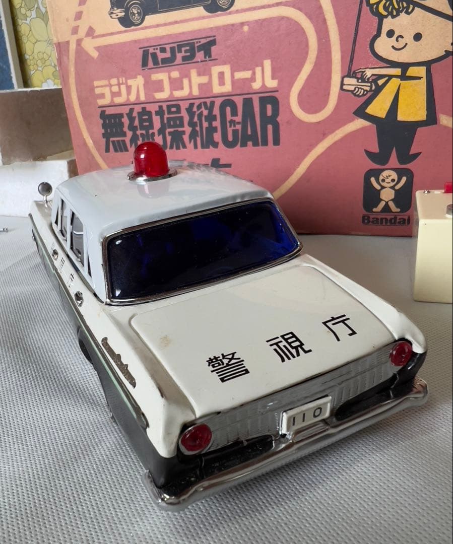 希少 当時もの バンダイ社製 ラジコンカー パトカー 警視庁 ブリキ素材