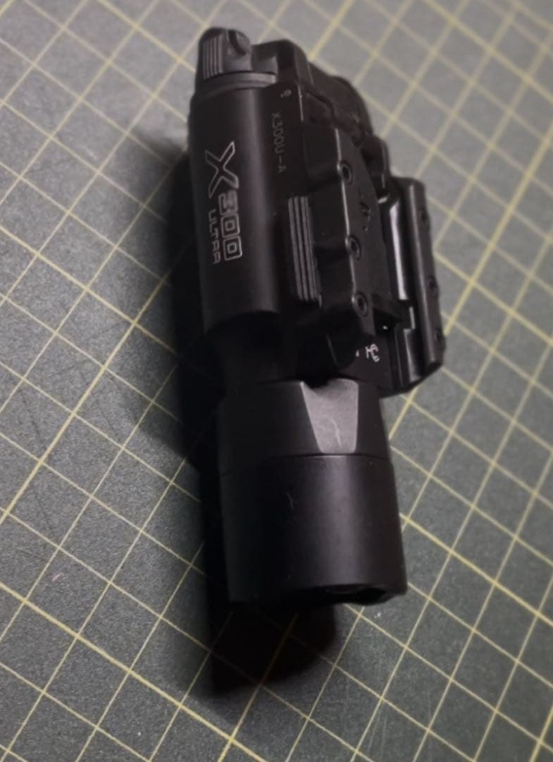 SureFire 実物ライト x300ウルトラ u-a 1000lm - メルカリ