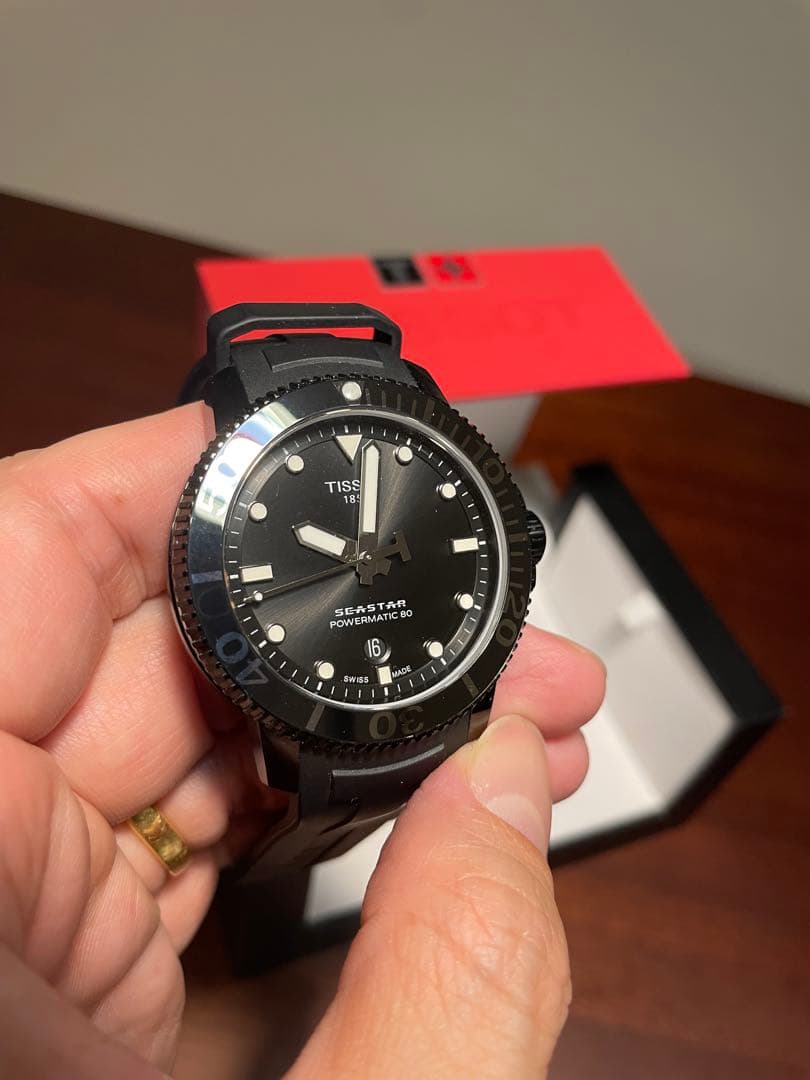 TISSOT シースター 1000 POWERMATIC 80