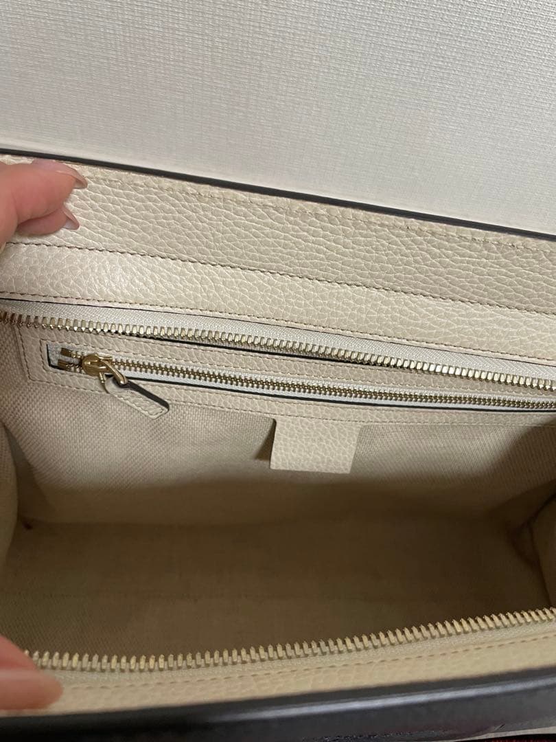 Gucci ネイビー レザー ハンドバッグ