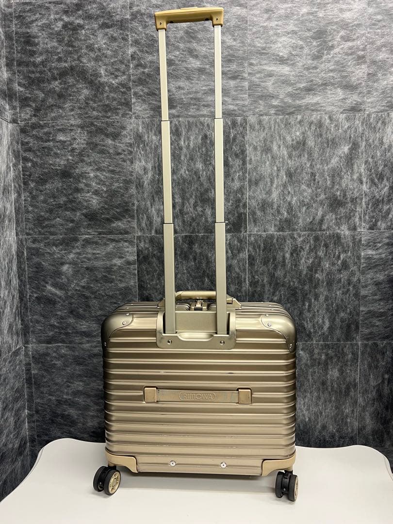 激レア リモワ シルバーインテグラル プルタブ 2+4輪 TSAロックベルト付