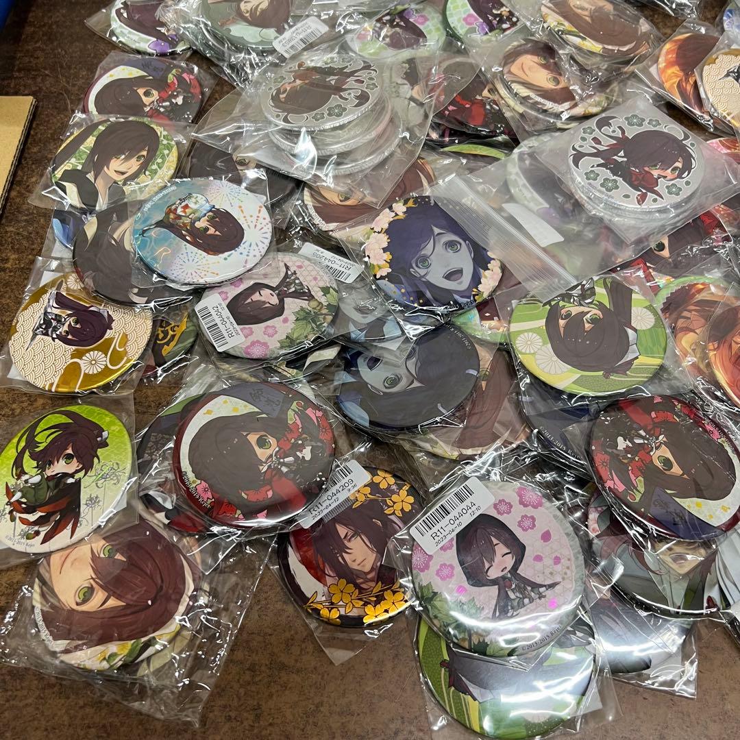 R*O様 Ｍ3【保管品】②剣が君　鈴懸　グッズ　大量　まとめ　缶バッジ　大きめ