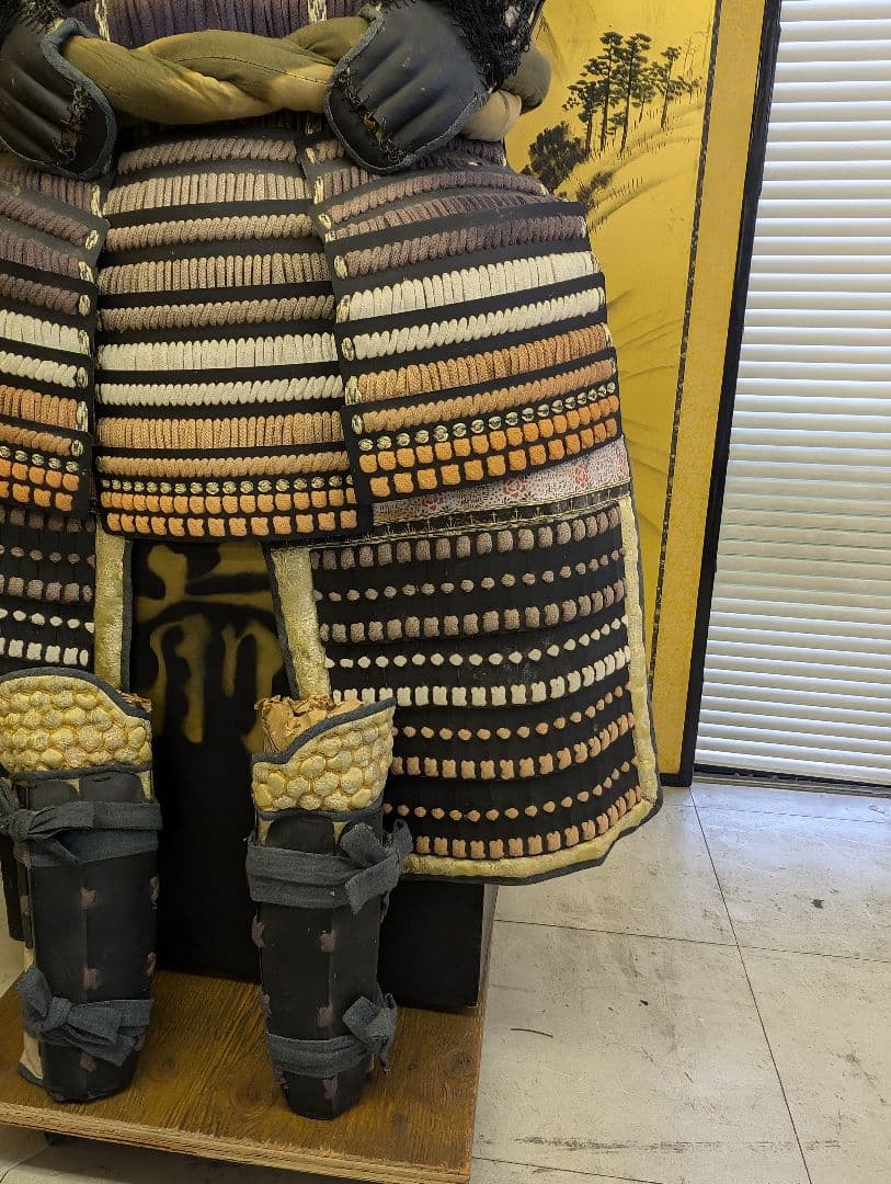 等身大 甲冑 鎧兜 鎧一式 甲冑 鎧櫃 鎧立付 面頰 赤糸大縅鎧 全高170cm