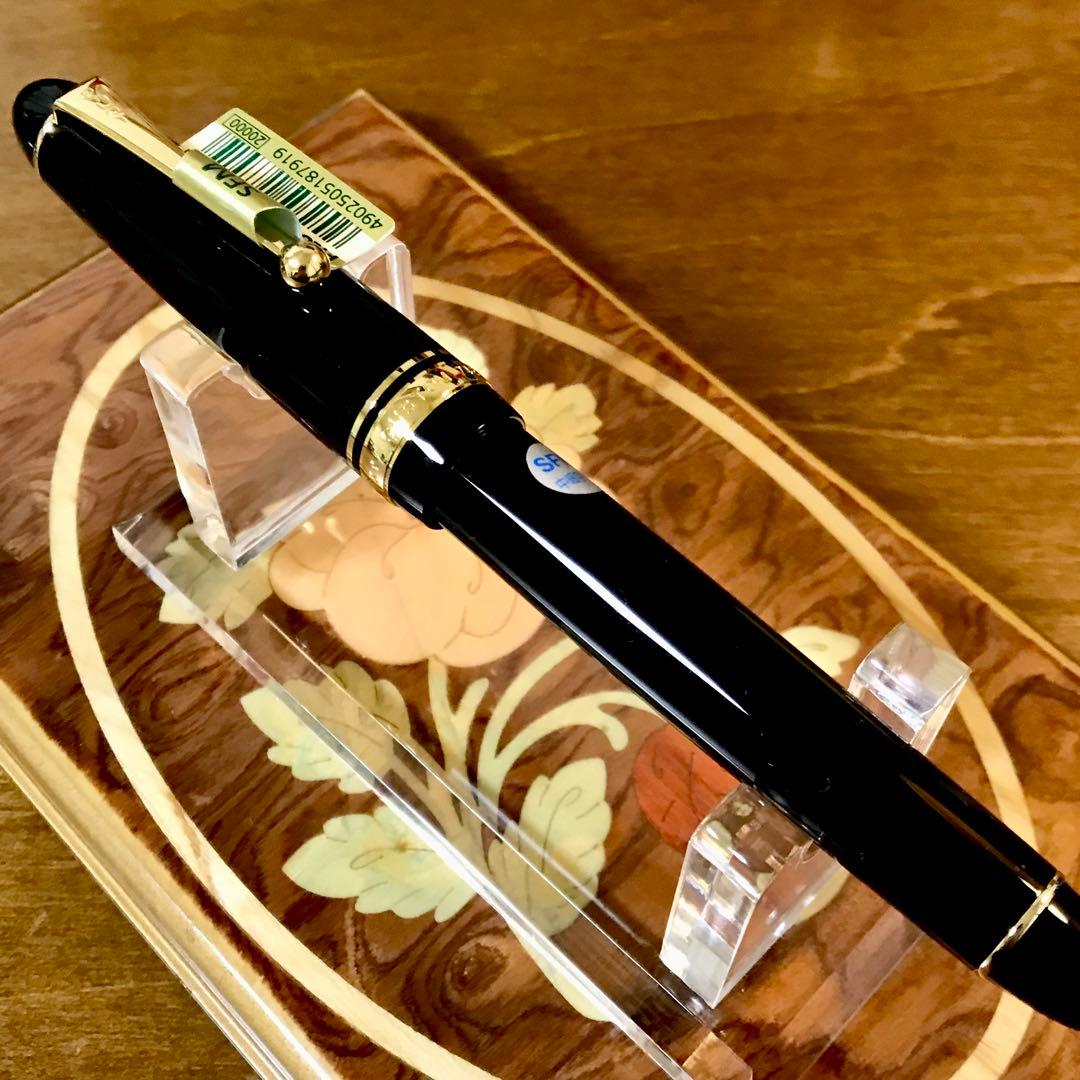 ☆超お勧め☆新品未使用☆美しいパイロットカスタム万年筆742(SFM)