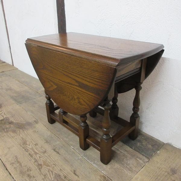 イギリス製 アンティーク 家具 オールドチャーム コーヒーテーブル