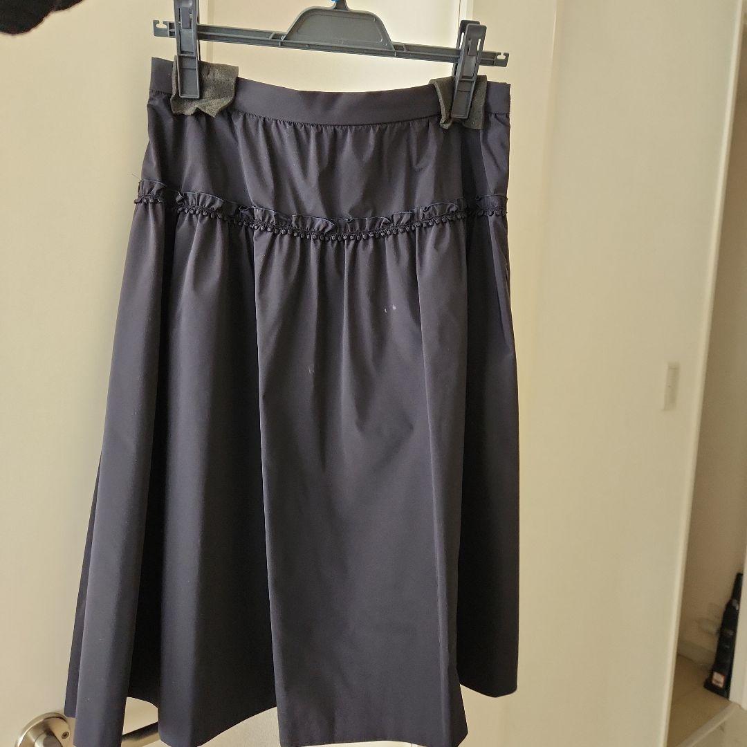 新品❤トゥービーシック　44 紺色 フレアスカート 膝丈 ロング