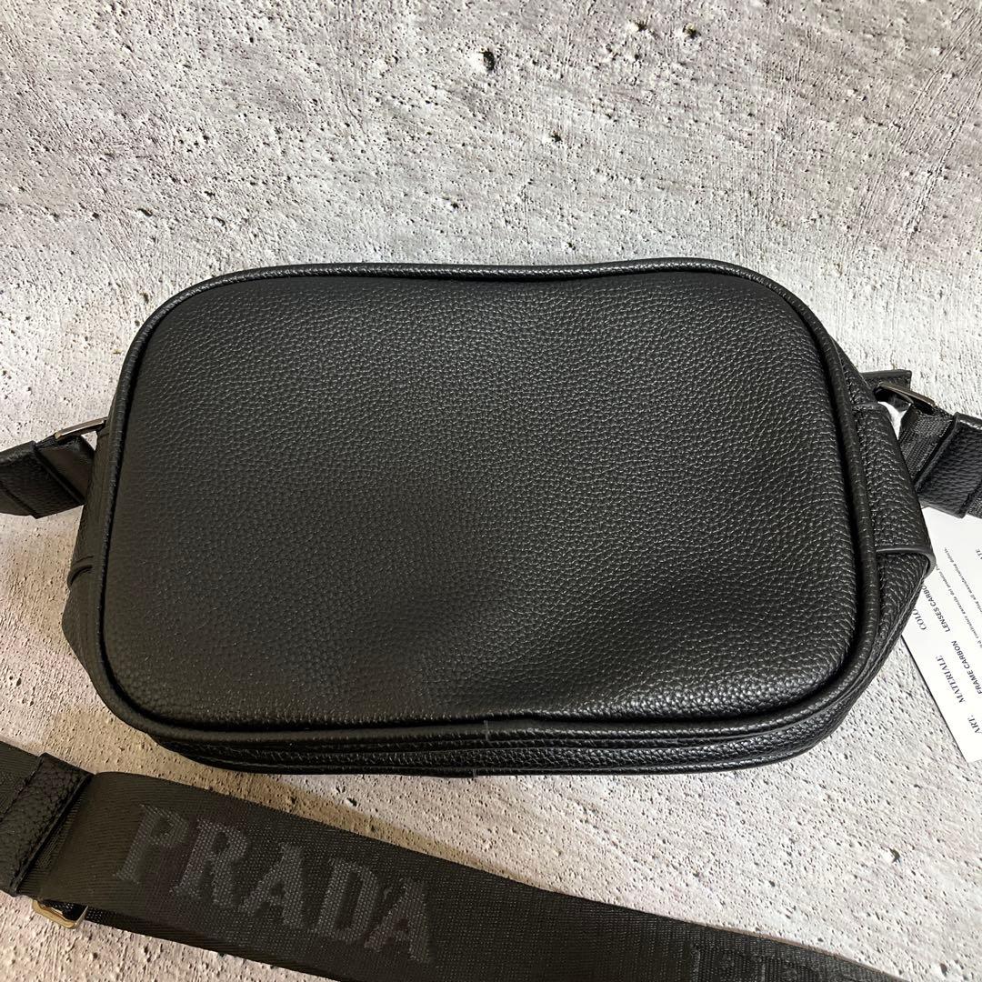 プラダノベルティショルダーバック