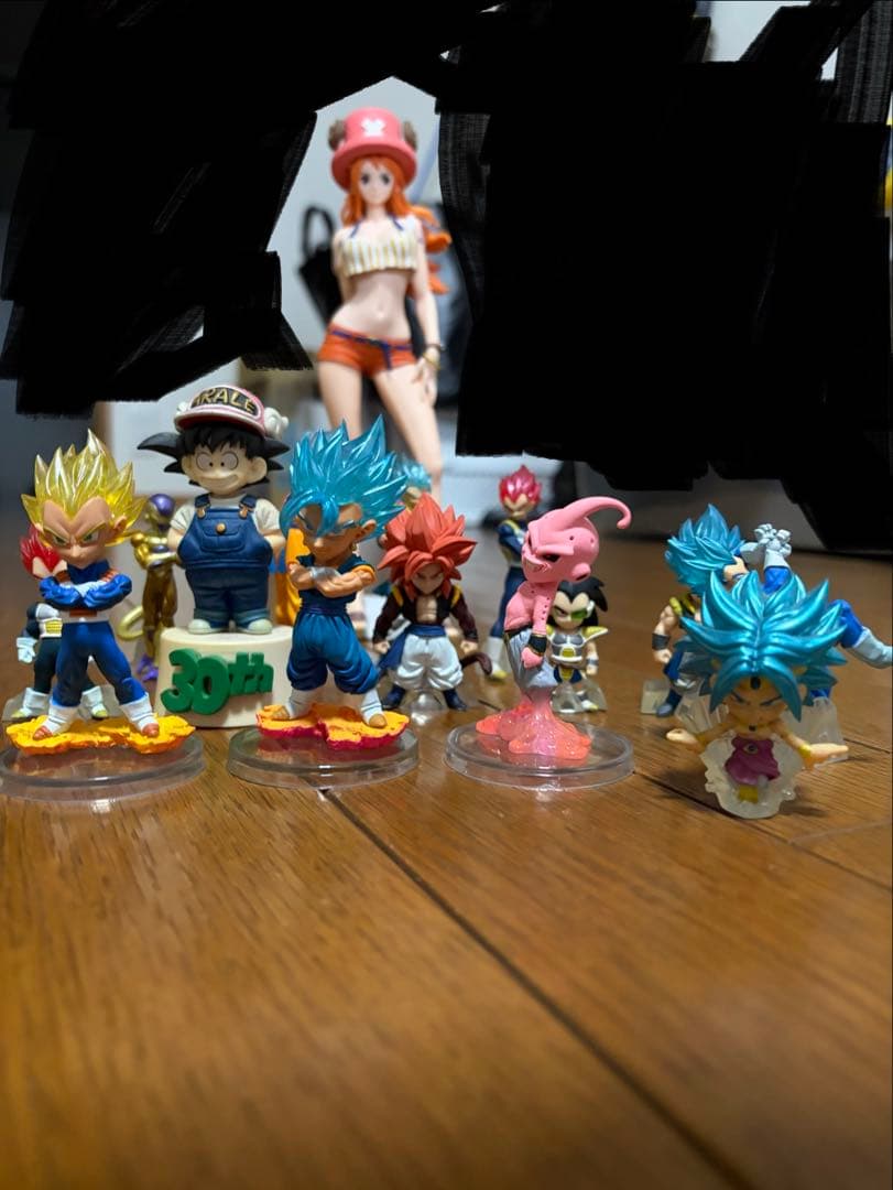 ドラゴンボール イラストカードとフィギュアセット