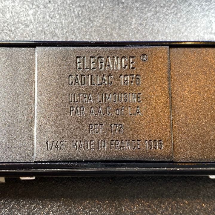 入手困難 1／43キャデラックリムジン